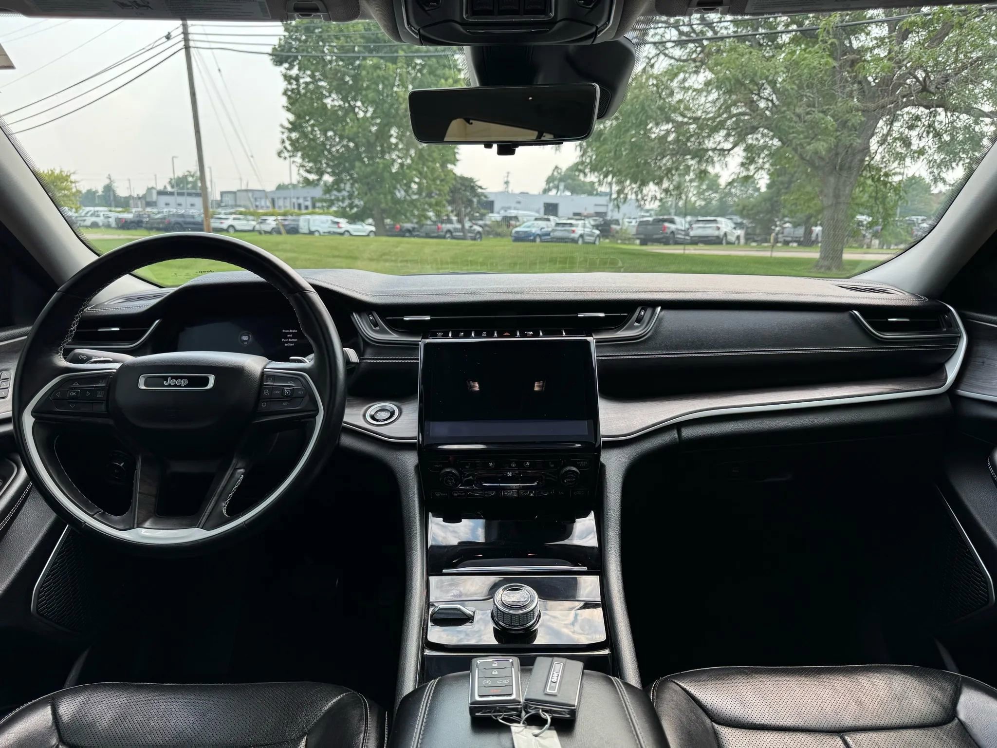 Used 2021 Jeep Grand Cherokee L Limited w/ Luxury Tech Group II image 15