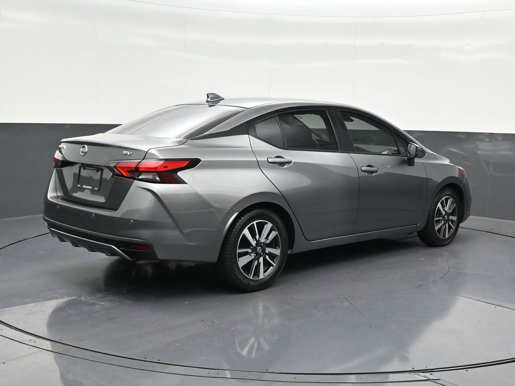 Used 2021 Nissan Versa SV FWD image 5