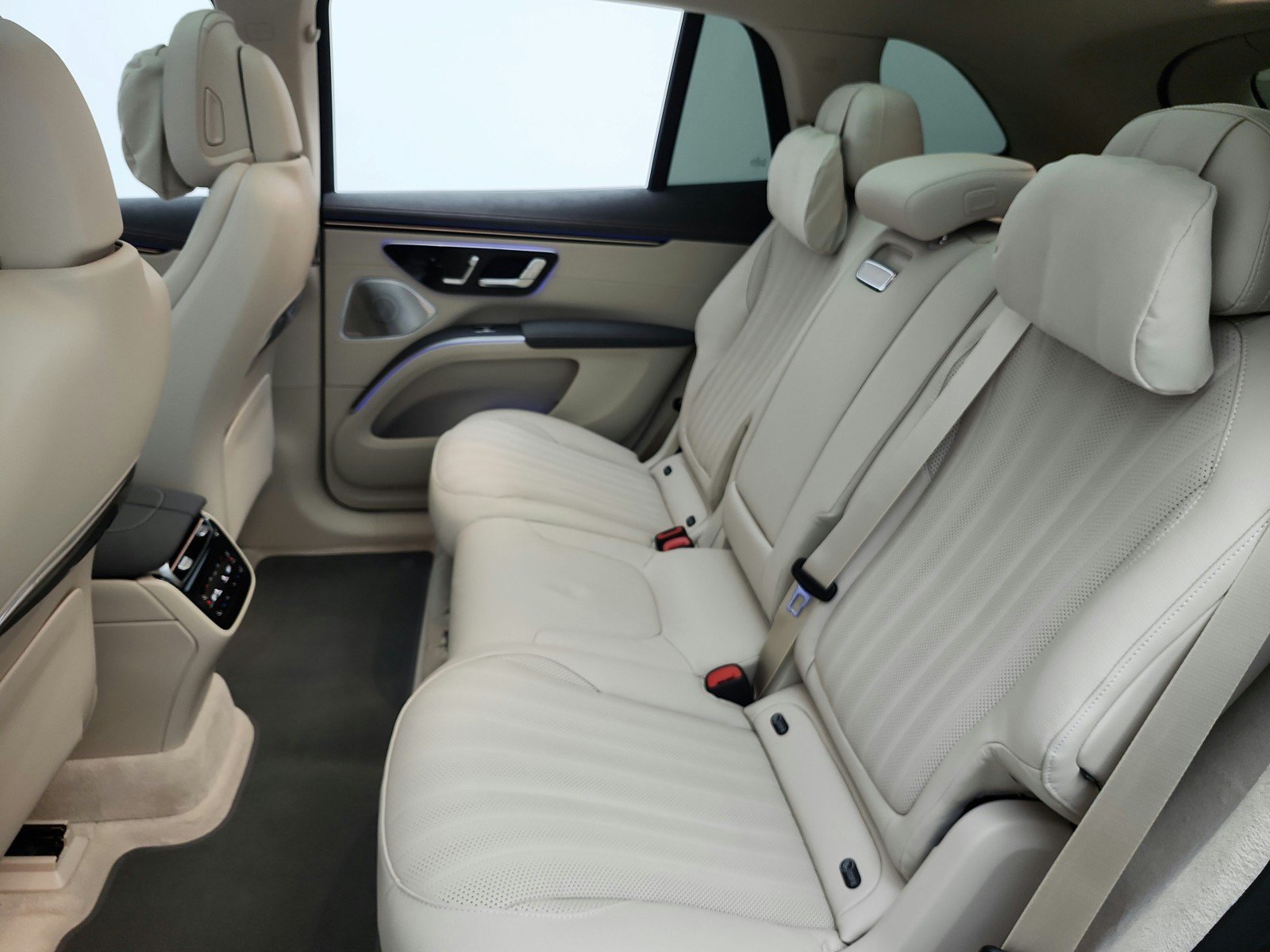 New 2027 Mercedes-Benz EQS 400 4MATIC SUV image 11