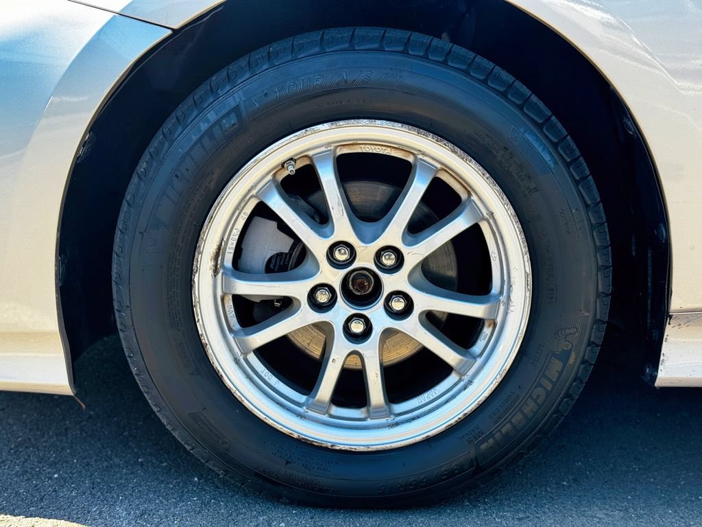 Used 2017 Toyota Prius Prime Premium w/ Preferred Accessory Package FWD image 81
