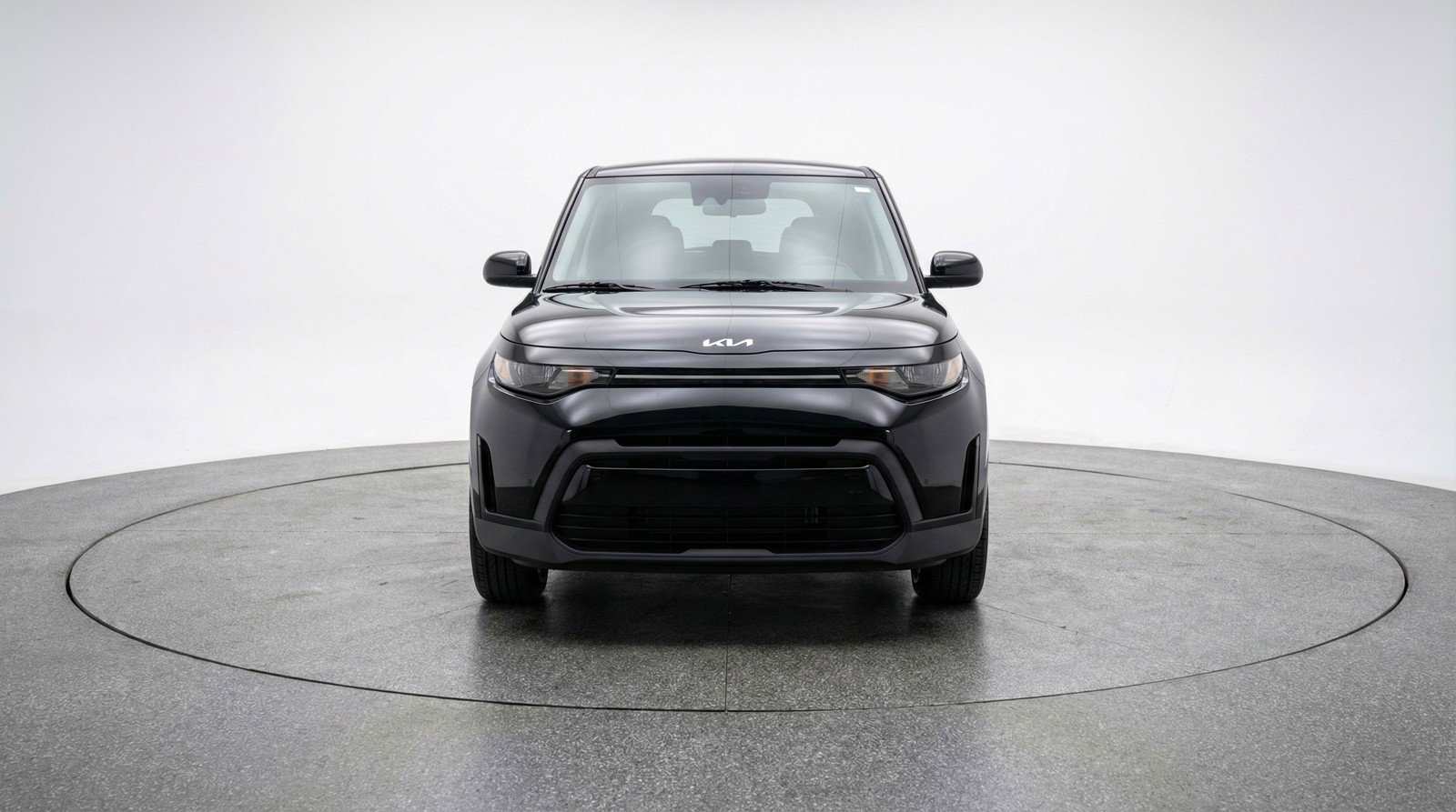 Used 2025 Kia Soul LX w/ LX Technology Package FWD image 2