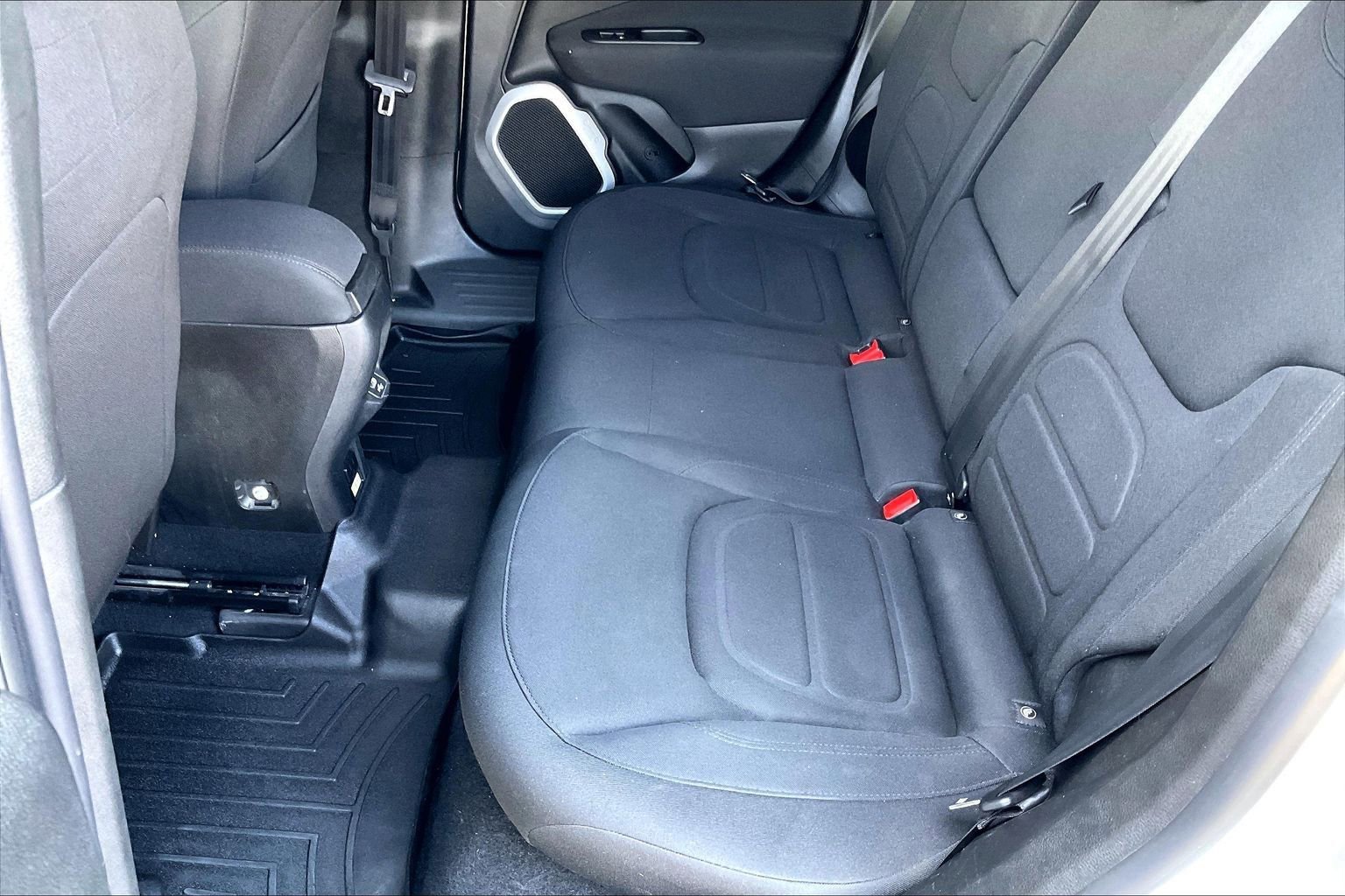 Used 2018 Jeep Renegade Latitude w/ UConnect 8.4 Nav Group image 17