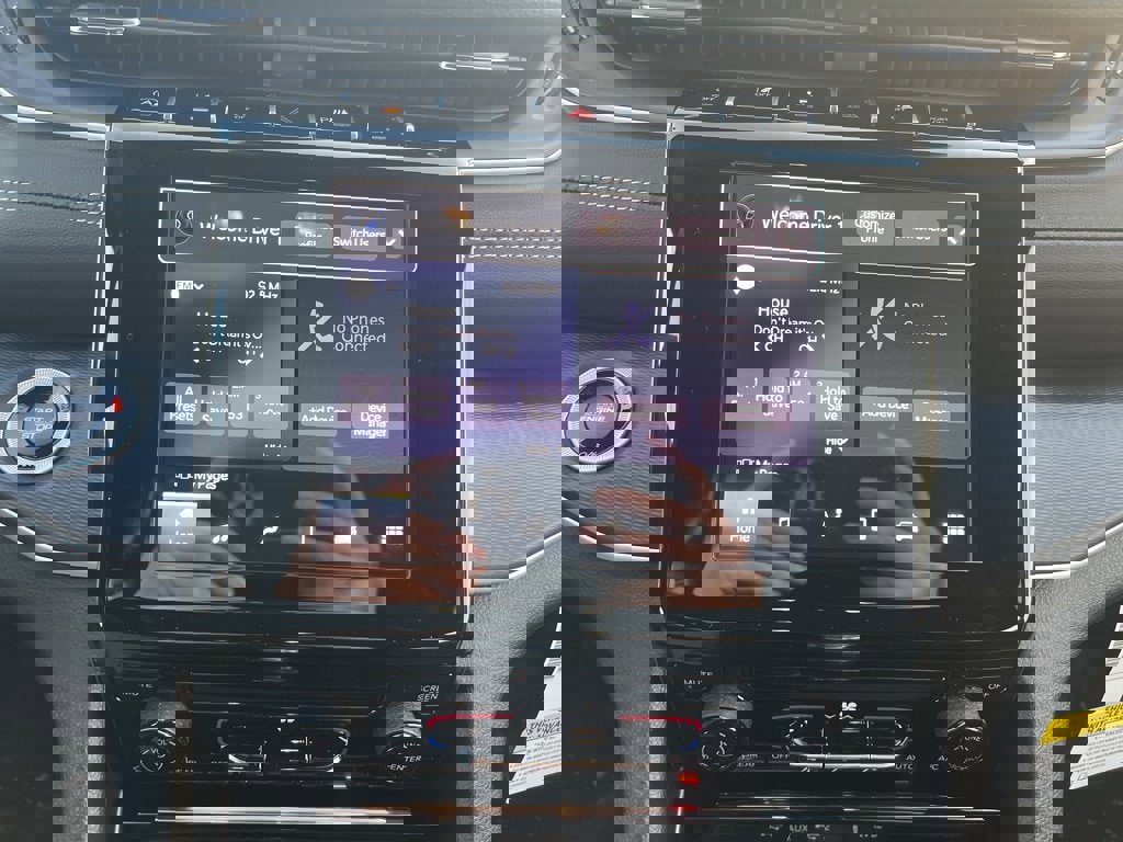 New 2025 Jeep Grand Cherokee Laredo X image 29