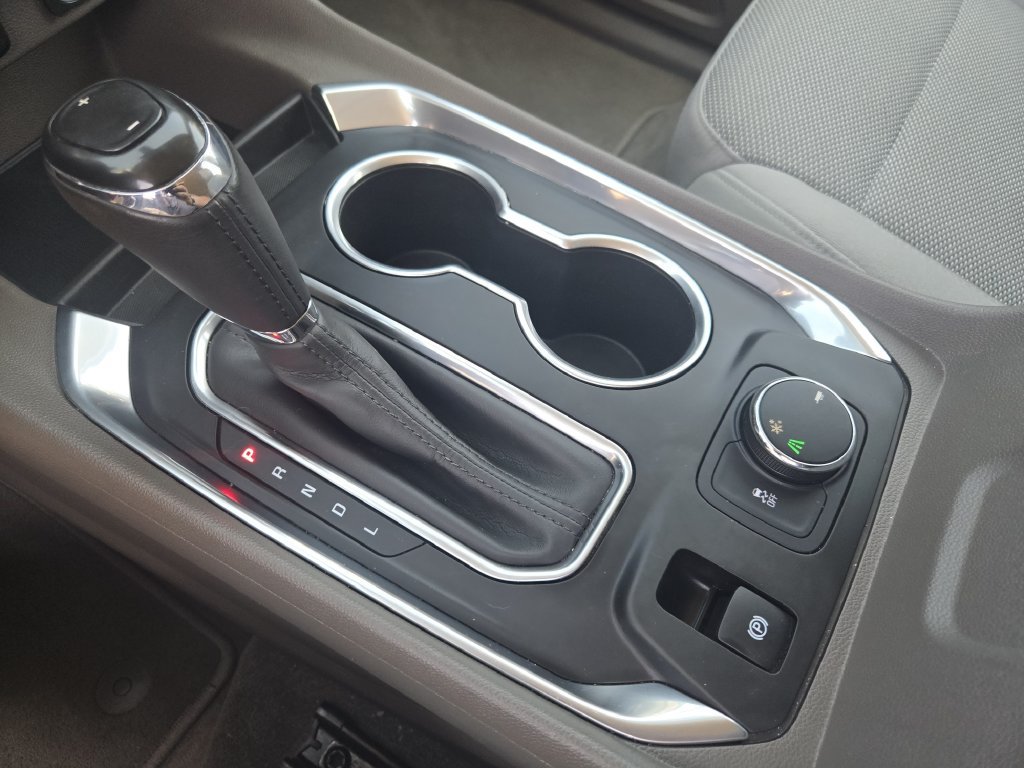 Used 2019 Chevrolet Traverse LT FWD image 21