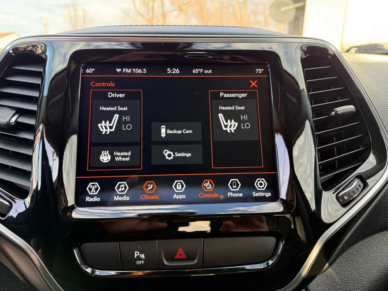 Used 2019 Jeep Cherokee Limited AWD/4WD image 27