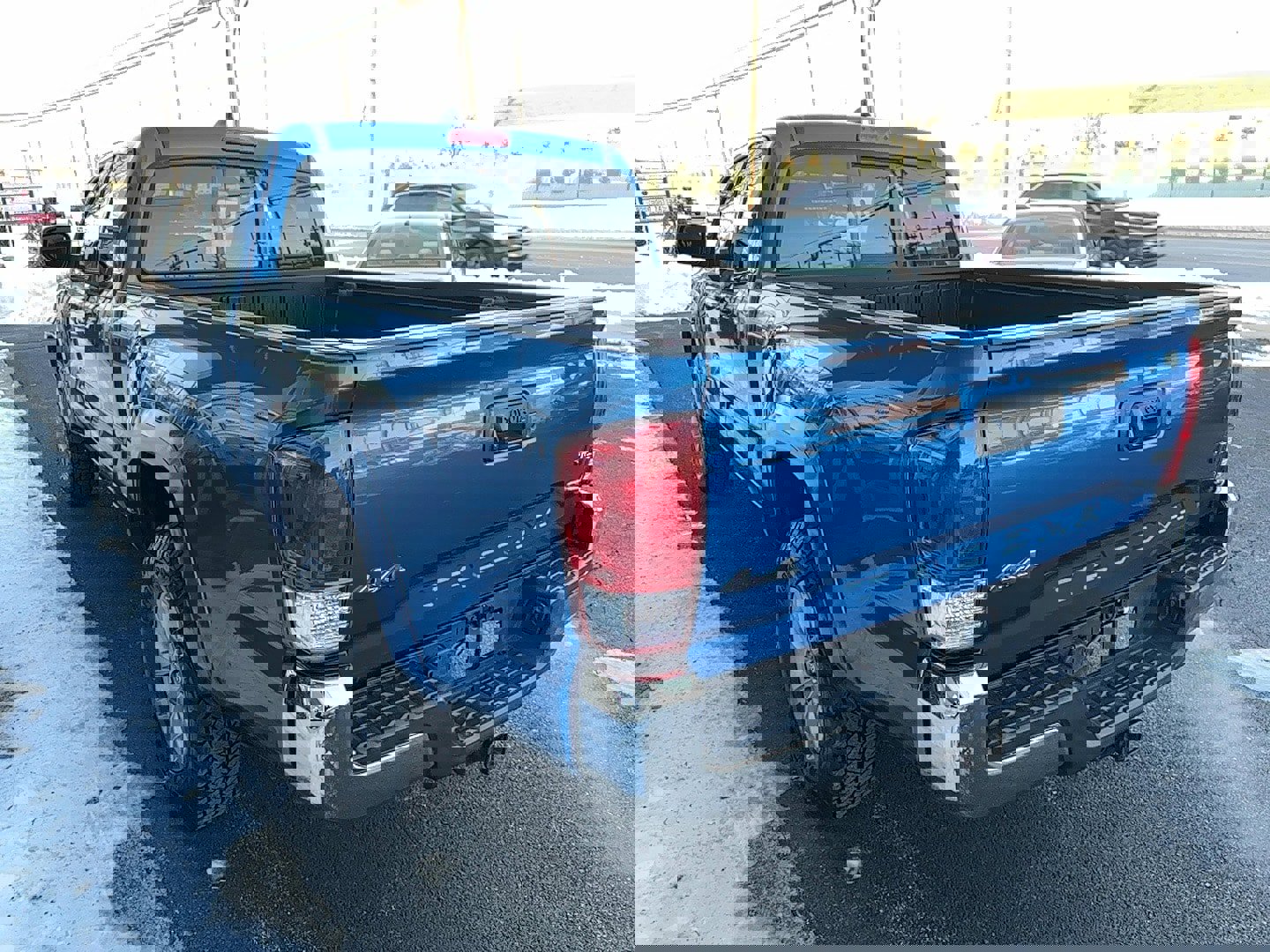 Used 2016 Toyota Tacoma SR5 w/ SR5 Appearance Package (SN) AWD/4WD image 4