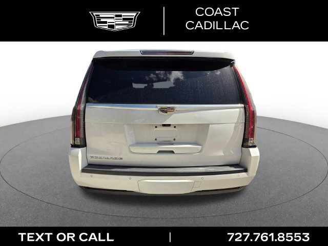 Used 2017 Cadillac Escalade Premium Luxury RWD image 3