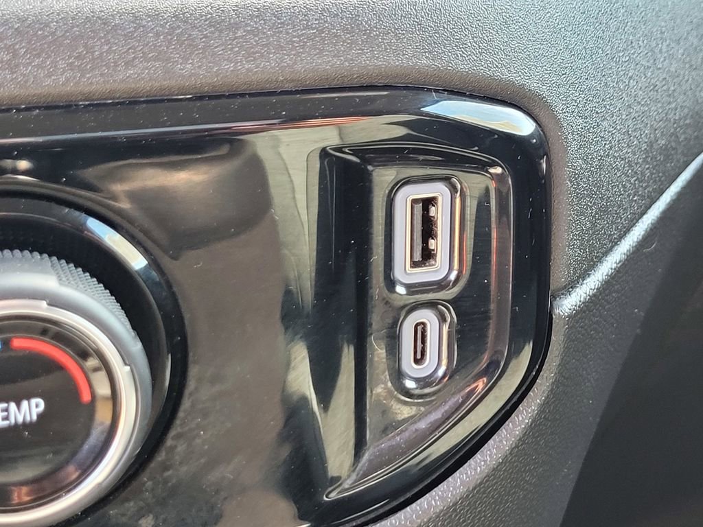Used 2024 Chevrolet Silverado 2500 LT AWD/4WD image 17