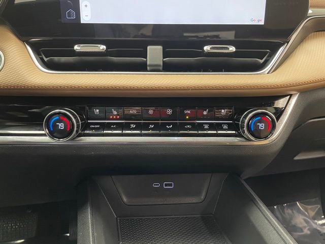 New 2025 Chevrolet Equinox ACTIV w/ Safety and Technology Package image 7