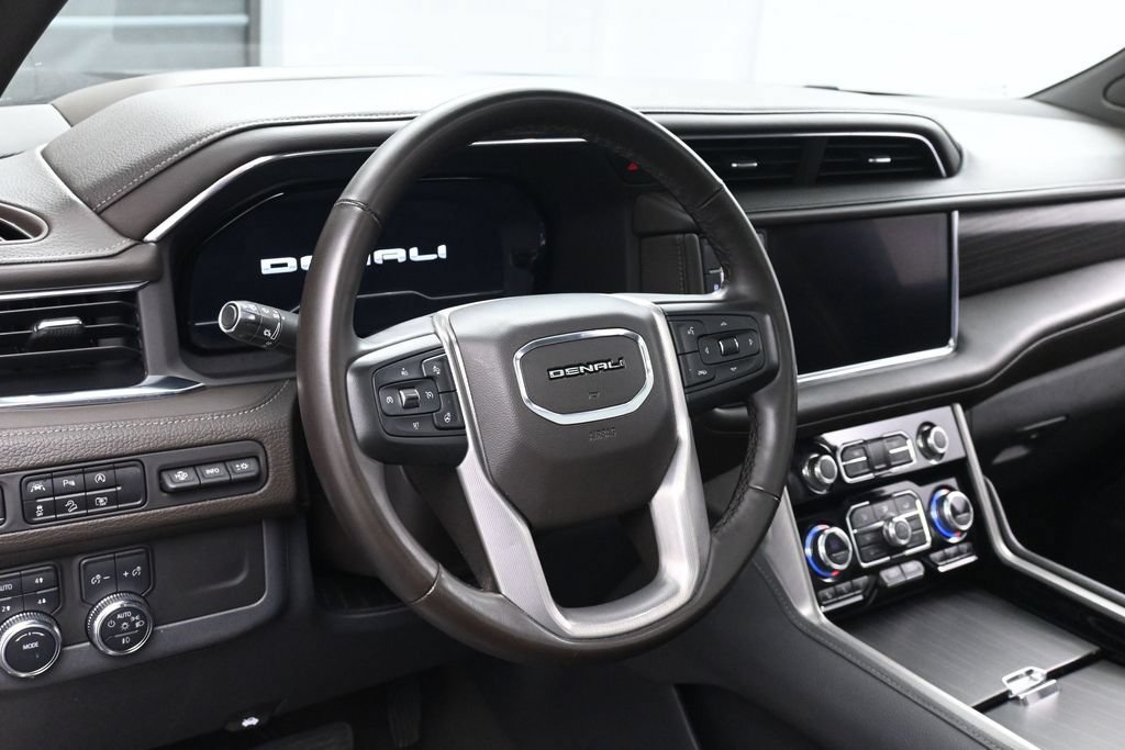 Used 2023 GMC Yukon XL Denali AWD/4WD image 25
