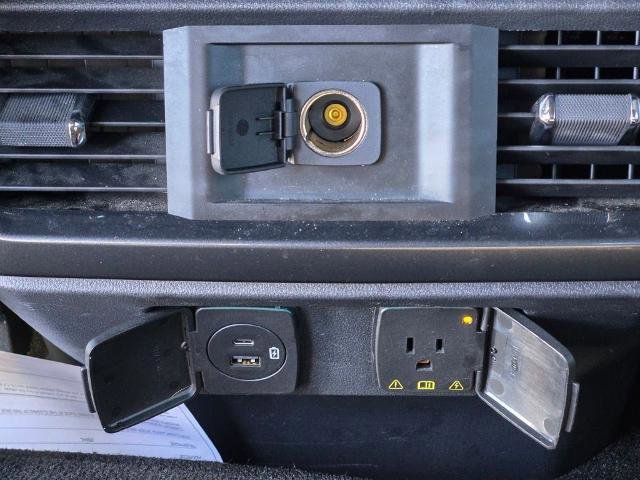 Certified 2022 Ford F150 XLT w/ Equipment Group 302A High image 19