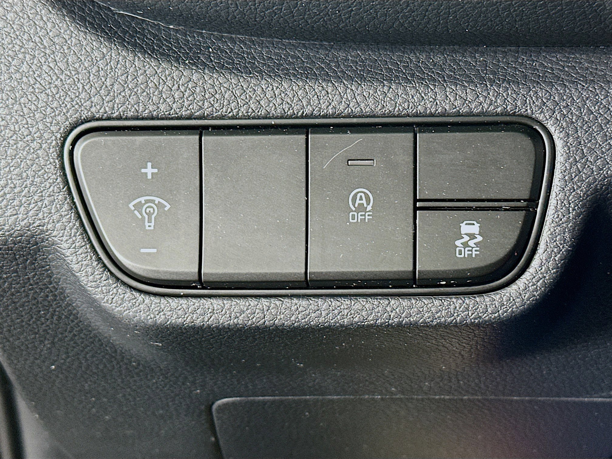 Used 2025 Kia Seltos S FWD image 17