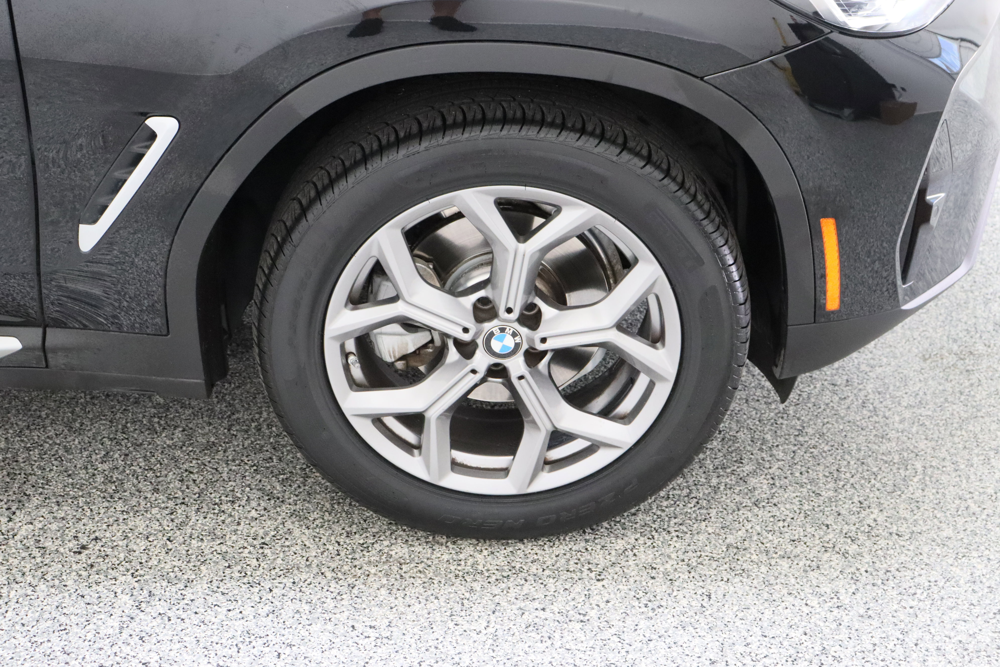 Used 2024 BMW X3 sDrive30i w/ Premium Package image 5