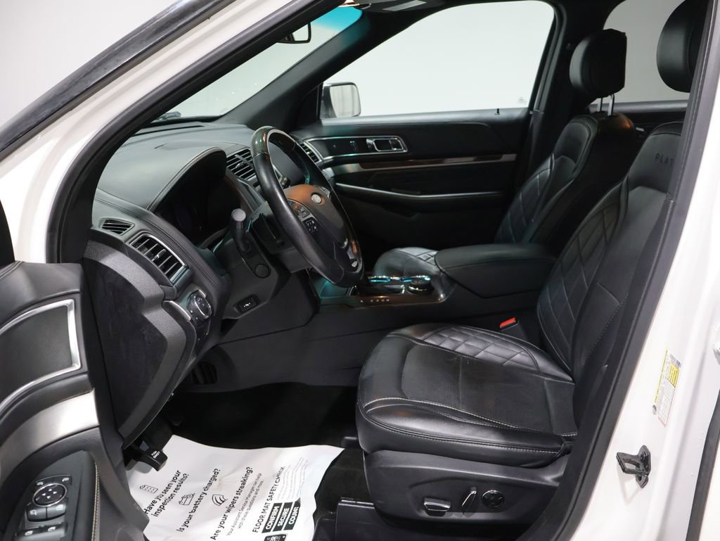 Used 2017 Ford Explorer Platinum image 12