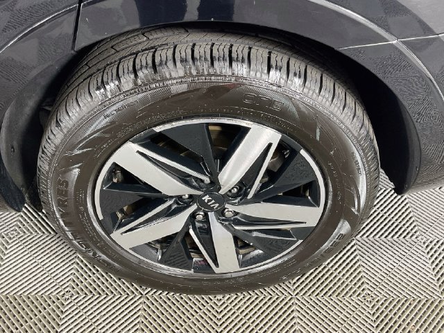 Used 2021 Kia Sorento S w/ Panoramic Sunroof Package FWD image 33