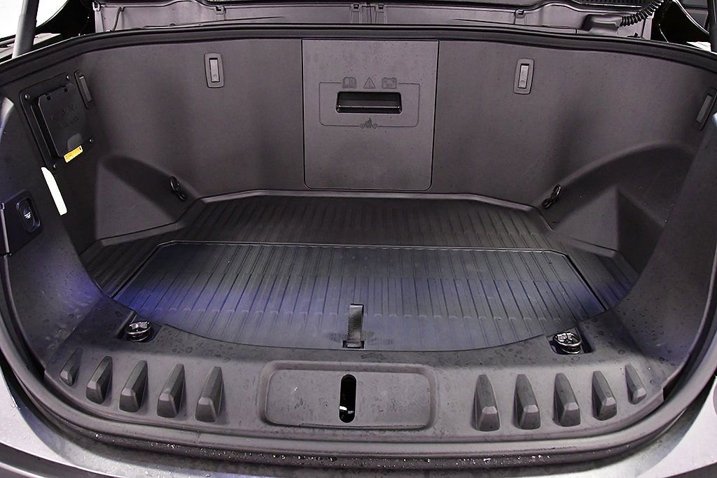 Used 2025 Ford F150 Lightning XLT image 37