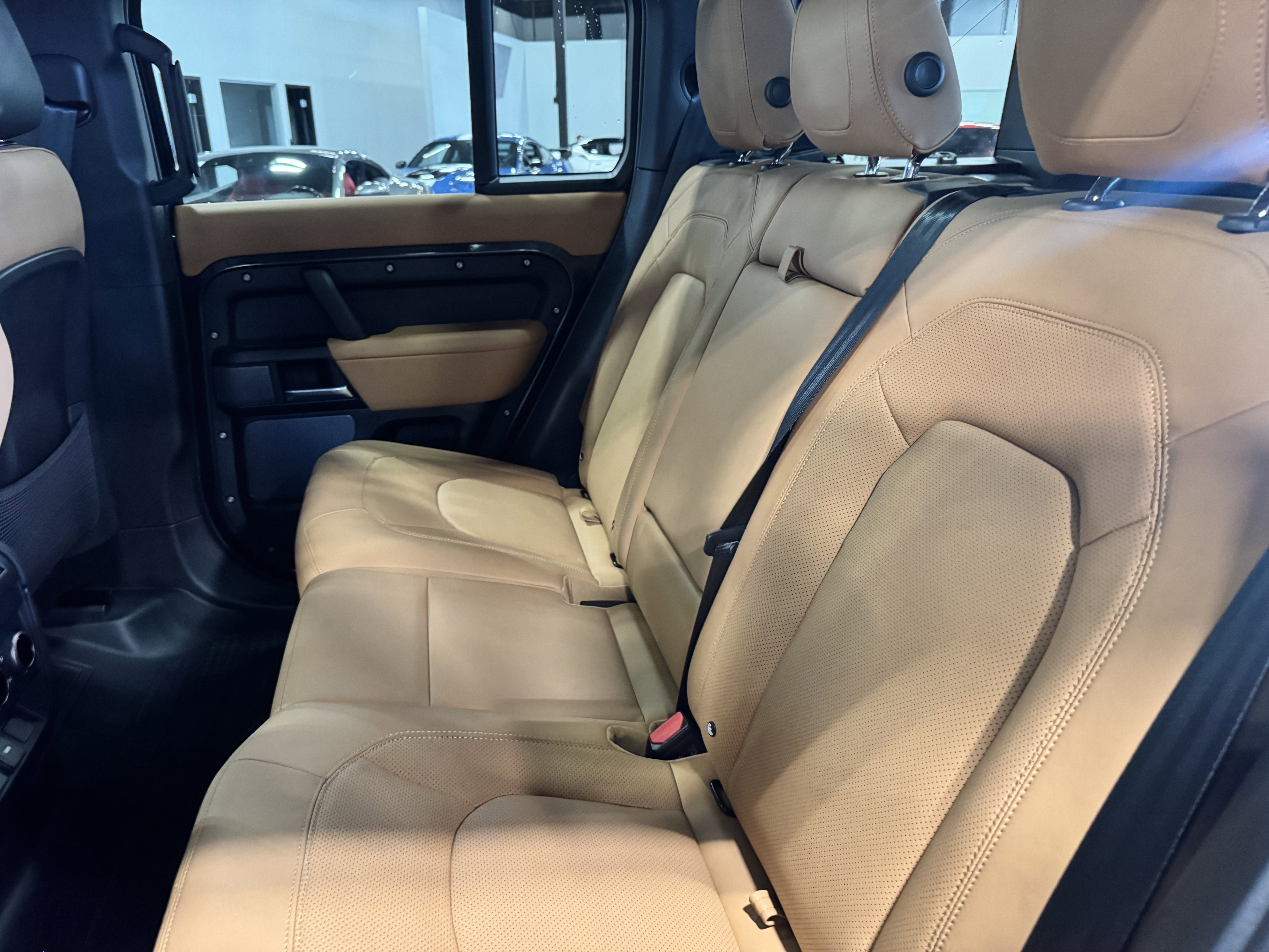 Used 2023 Land Rover Defender 110 Carpathian Edition image 15