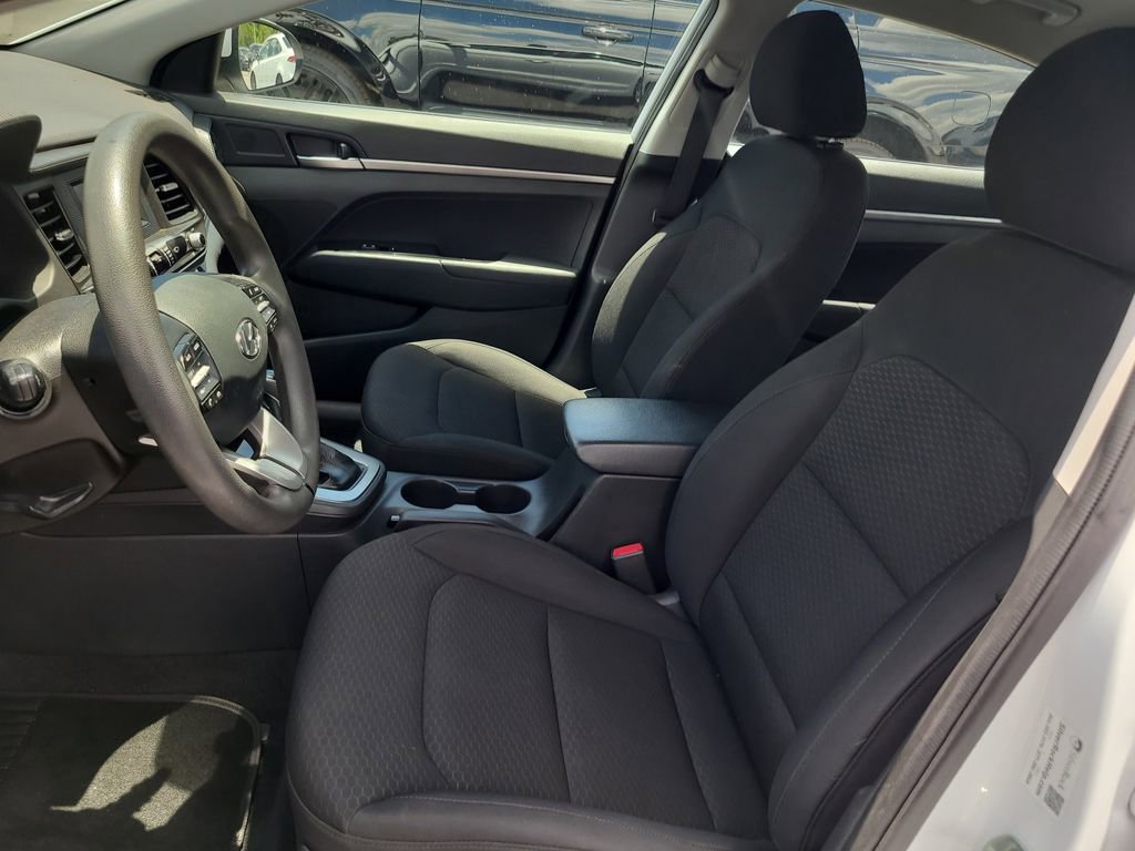 Used 2020 Hyundai Elantra SE w/ Cargo Package (C1) FWD image 15