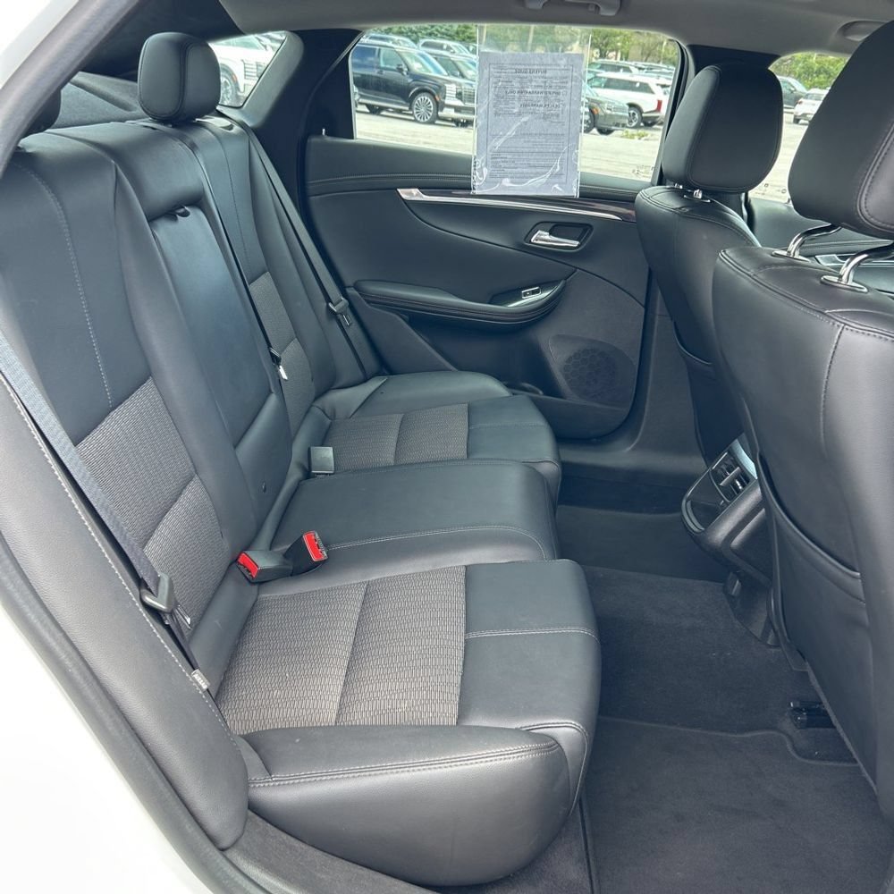 Used 2018 Chevrolet Impala LT FWD image 10