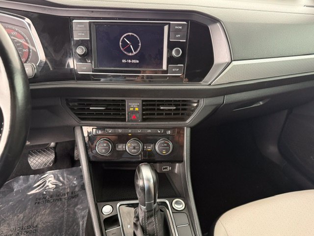 Used 2019 Volkswagen Jetta R-Line FWD image 11