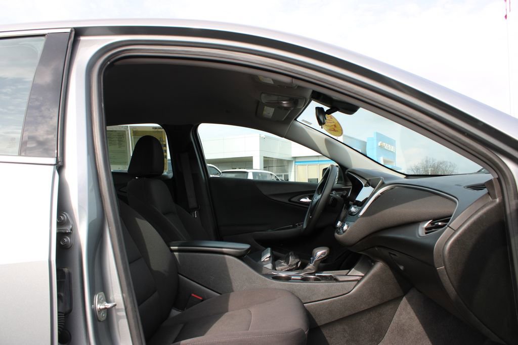 Used 2024 Chevrolet Malibu LT FWD image 25