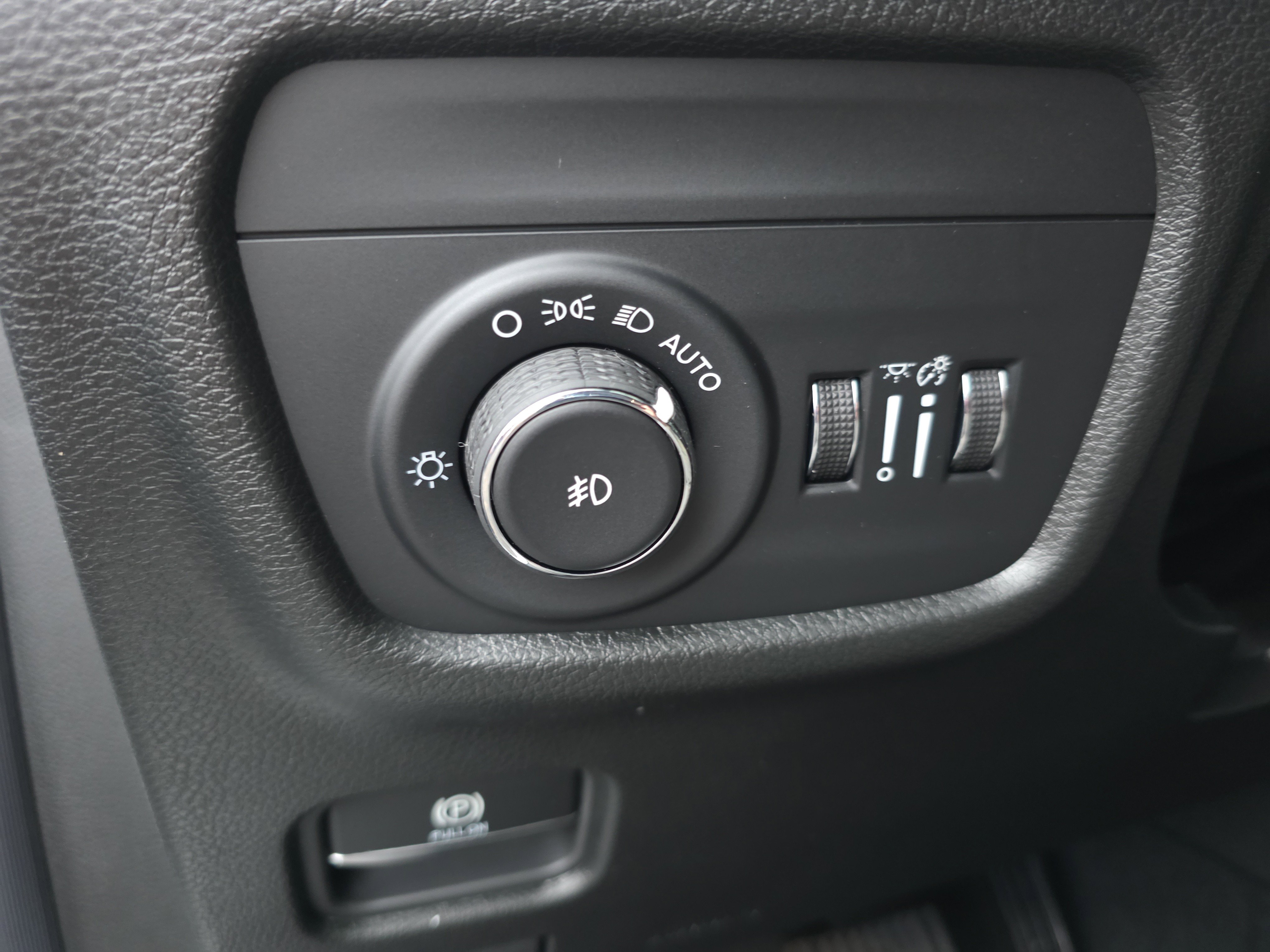 New 2025 Jeep Grand Cherokee Limited image 12