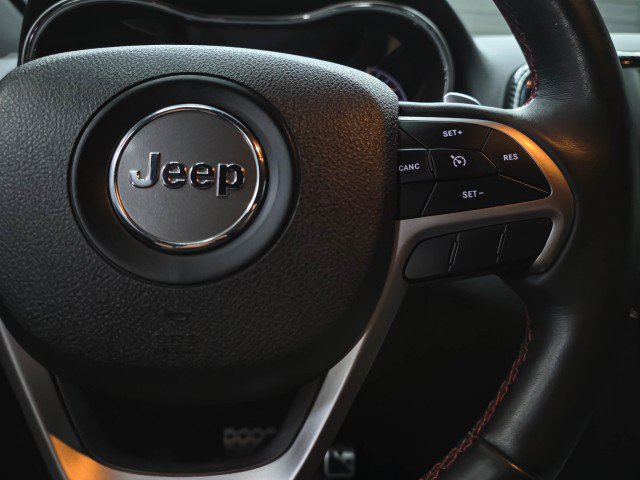 Used 2018 Jeep Grand Cherokee Trailhawk AWD/4WD image 20