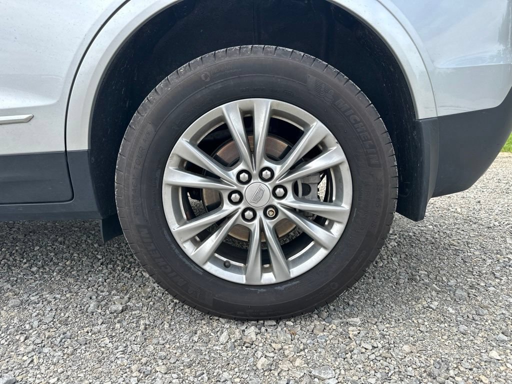 Used 2020 Cadillac XT5 Premium Luxury w/ LPO, Floor Liner Package AWD/4WD image 8