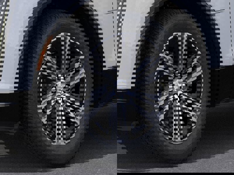 Certified 2026 Cadillac Lyriq Premium Luxury w/ LPO, Floor Liner Package image 33