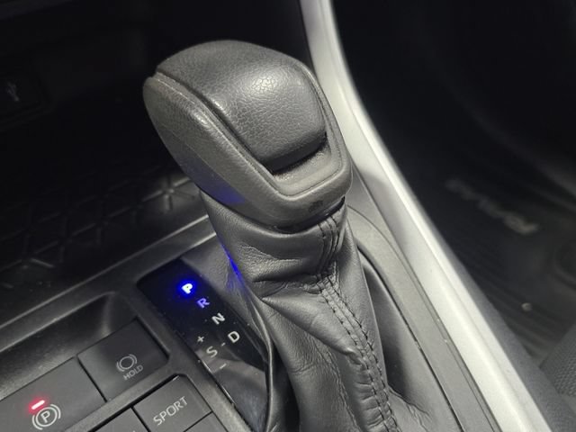 Used 2020 Toyota RAV4 LE w/ All Weather Liner Package AWD/4WD image 26