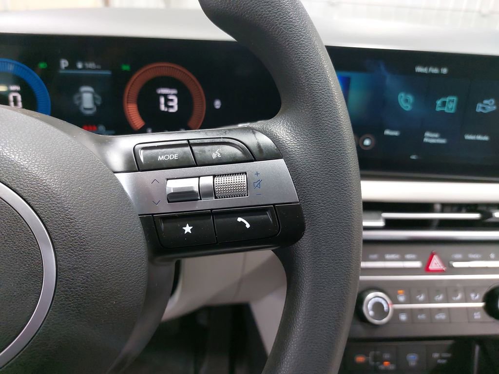 Certified 2025 Hyundai Tucson SE image 19