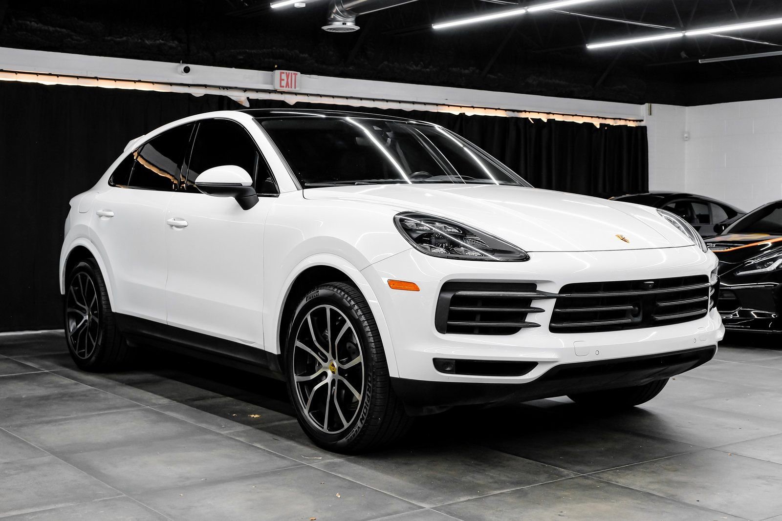 Used 2023 Porsche Cayenne Coupe image 11