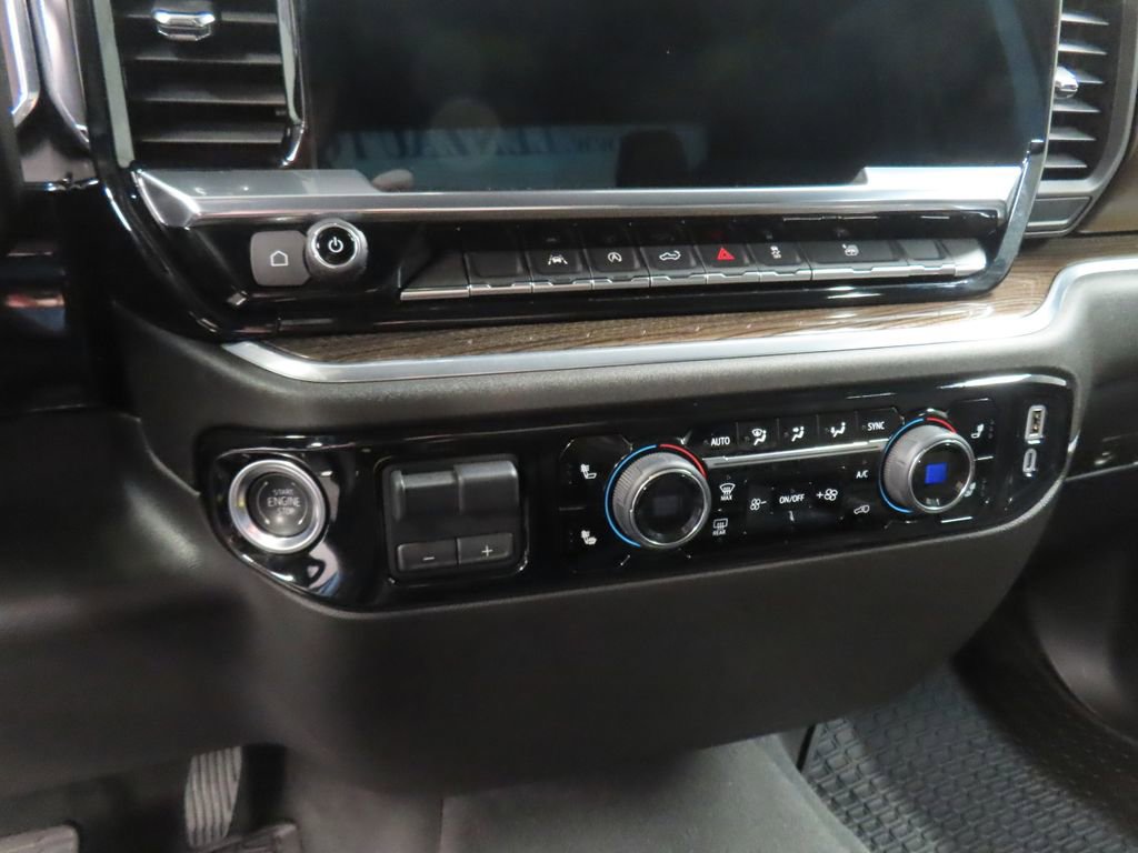 Used 2025 Chevrolet Silverado 1500 LT image 51