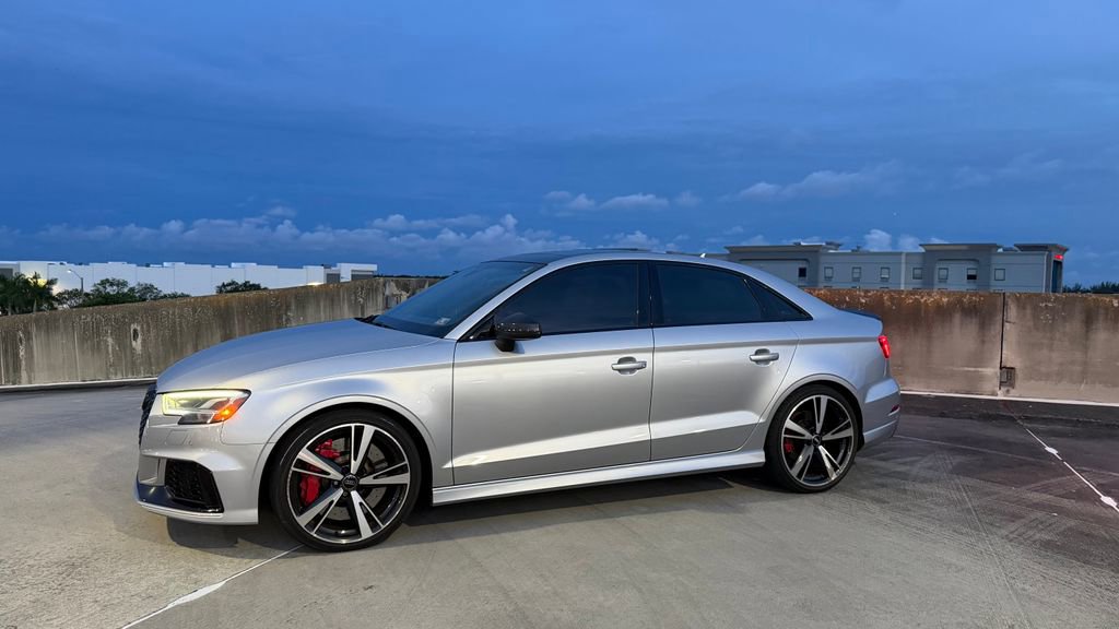 Used 2018 Audi RS 3 w/ Technology Package AWD/4WD image 3