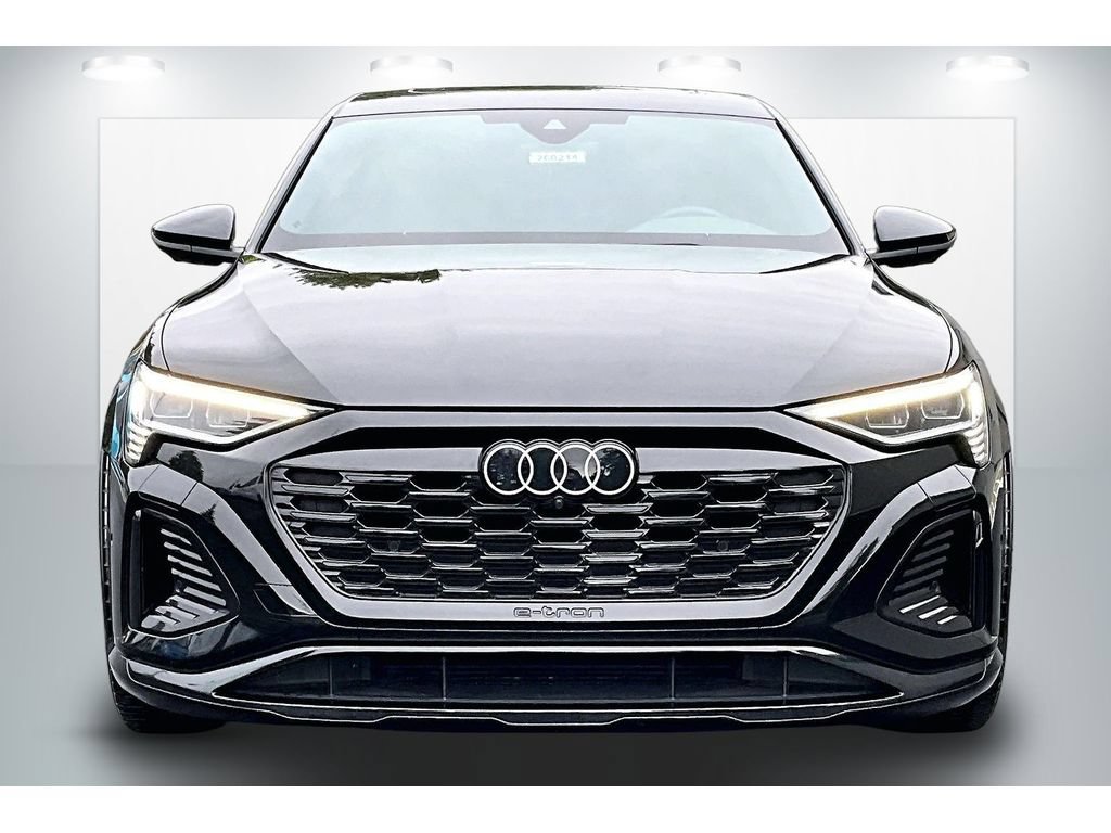 Used 2024 Audi SQ8 e-tron Premium Plus w/ Black Optic Package AWD/4WD image 3
