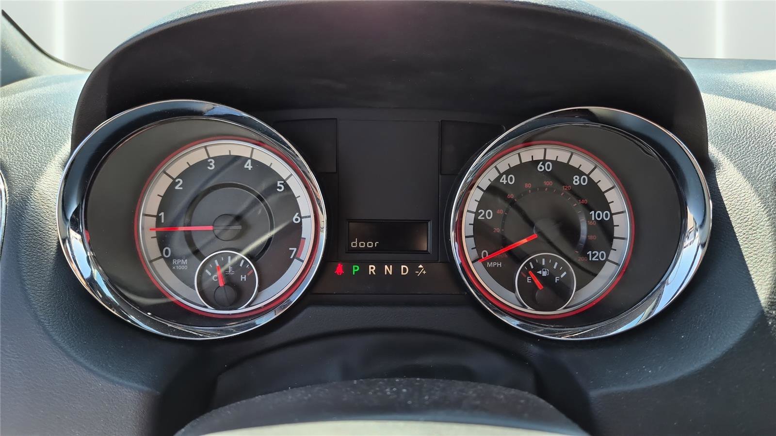 Used 2017 Dodge Grand Caravan SXT w/ Driver Convenience Group image 13