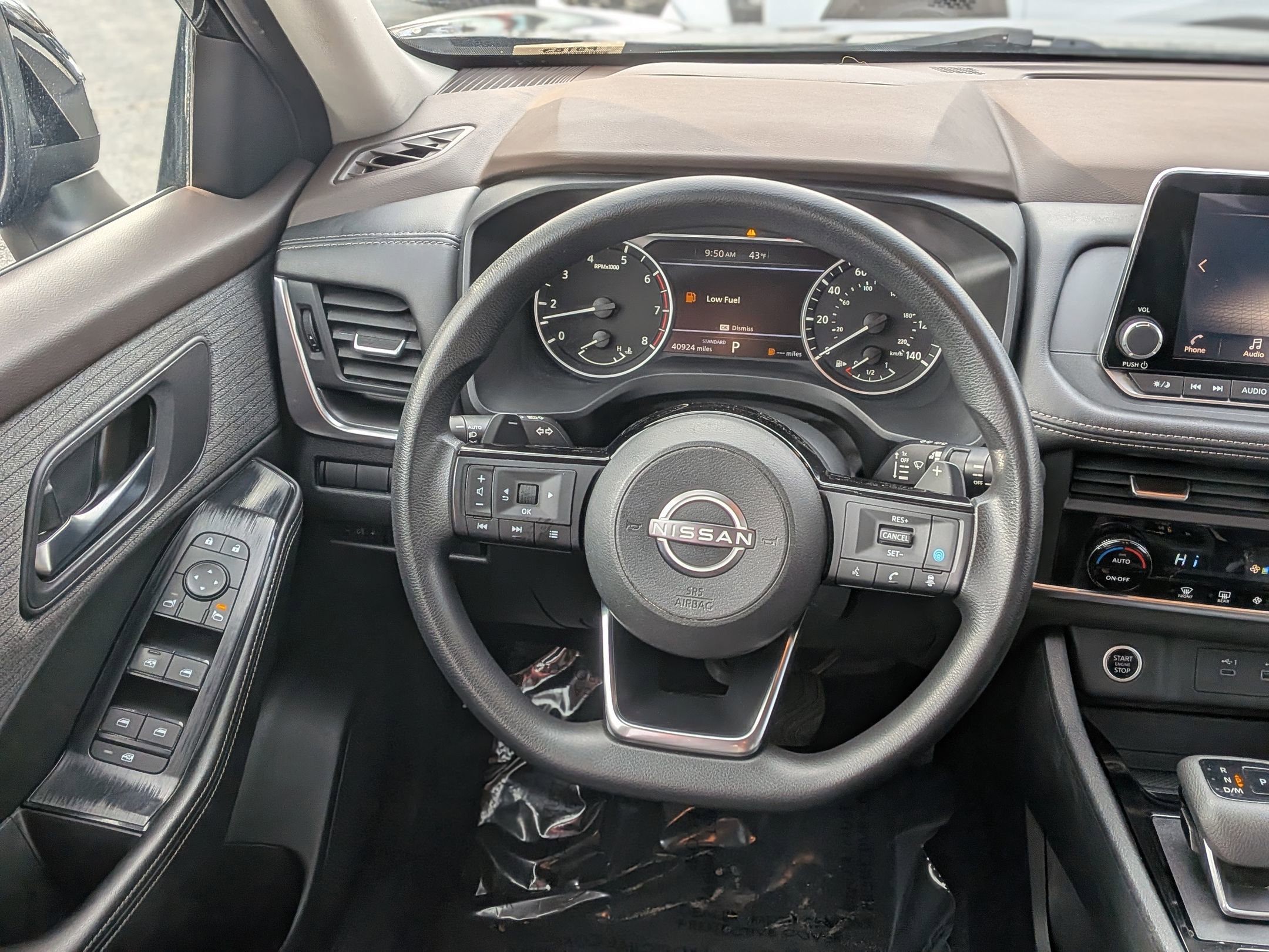 Used 2023 Nissan Rogue SV image 20