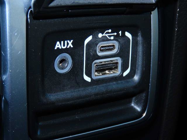 Used 2023 Jeep Gladiator Mojave w/ Cold Weather Group image 30