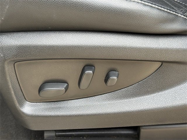 Used 2020 Chevrolet Suburban LT image 28