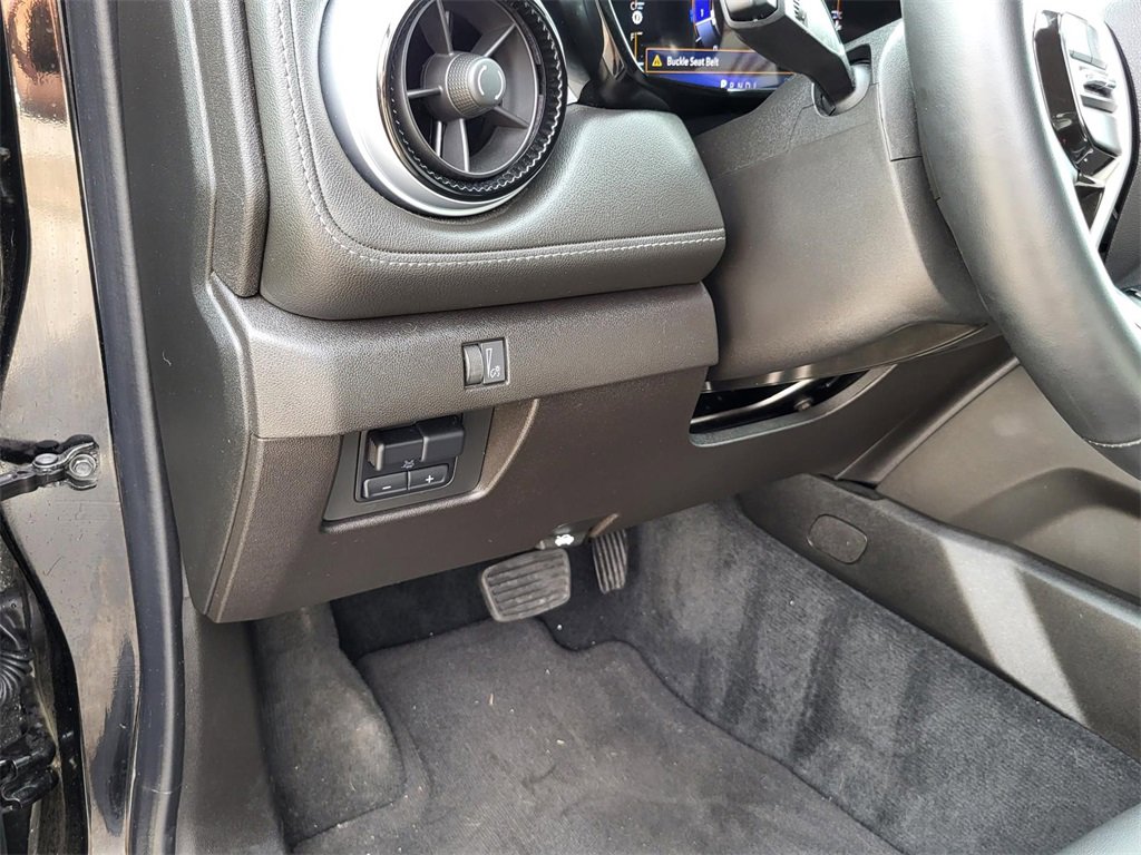 Used 2023 Chevrolet Colorado LT w/ LT Convenience Package III image 18