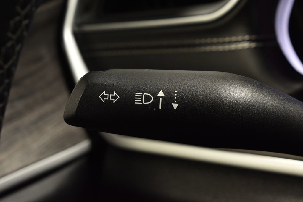 Used 2023 Jeep Grand Cherokee L Limited image 16