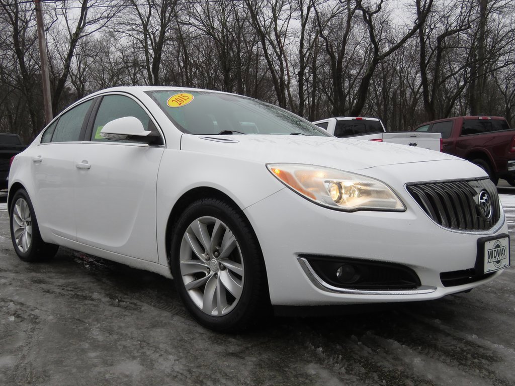 Used 2015 Buick Regal image 3