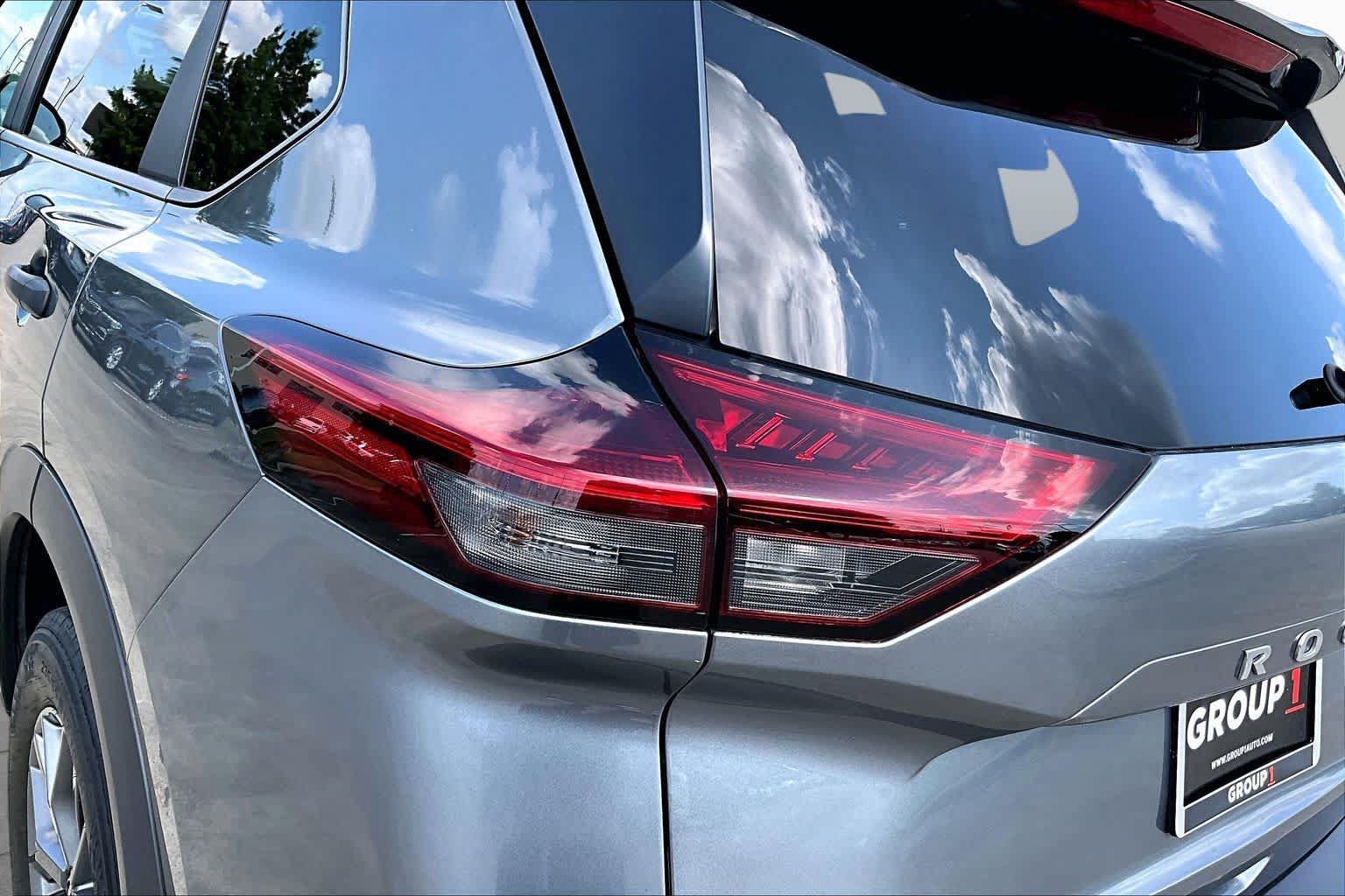Used 2023 Nissan Rogue S FWD image 26