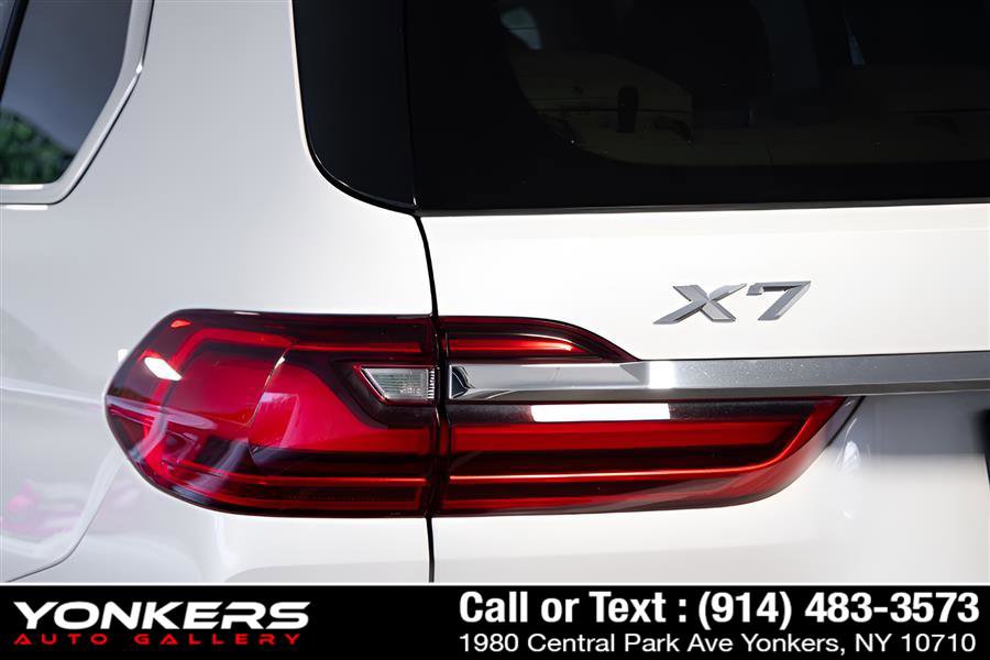 Used 2022 BMW X7 xDrive40i w/ Executive Package image 86