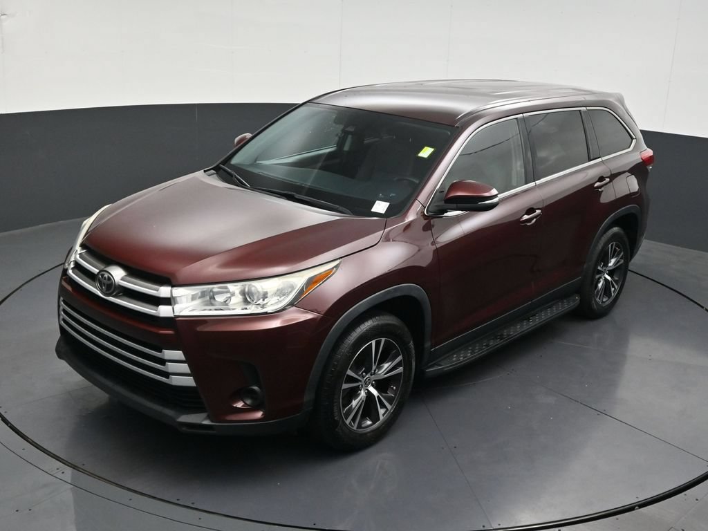 Used 2019 Toyota Highlander LE FWD image 16