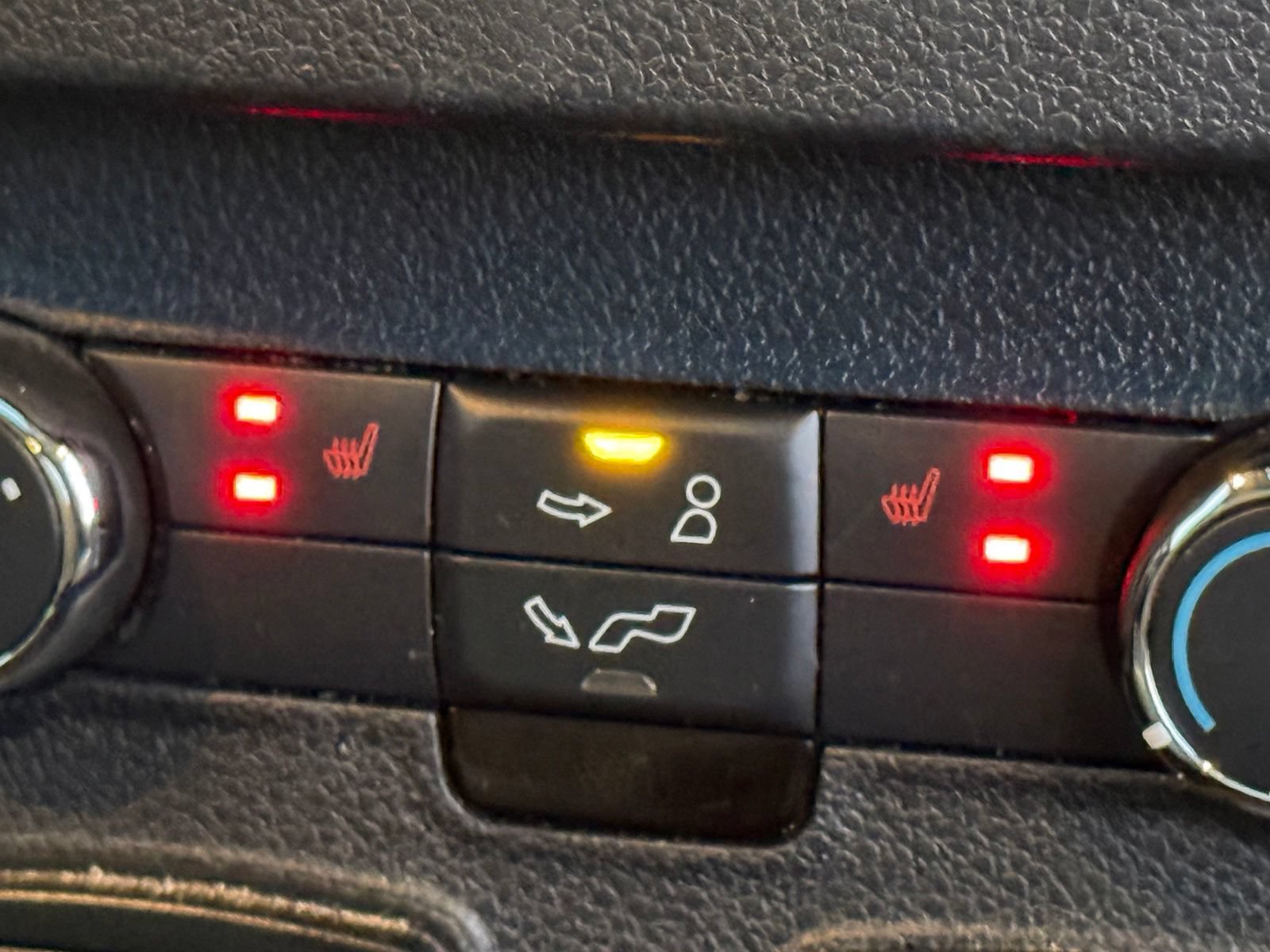 Used 2018 Ford Explorer Platinum AWD/4WD image 18