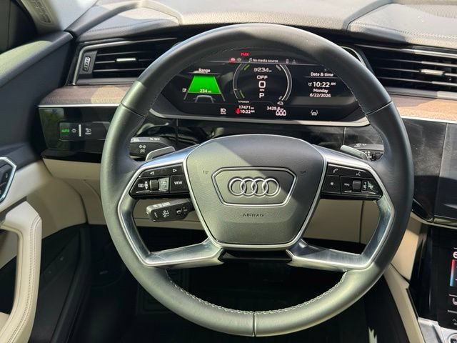 Used 2024 Audi Q8 e-tron Premium Plus w/ Premium Plus Package AWD/4WD image 12