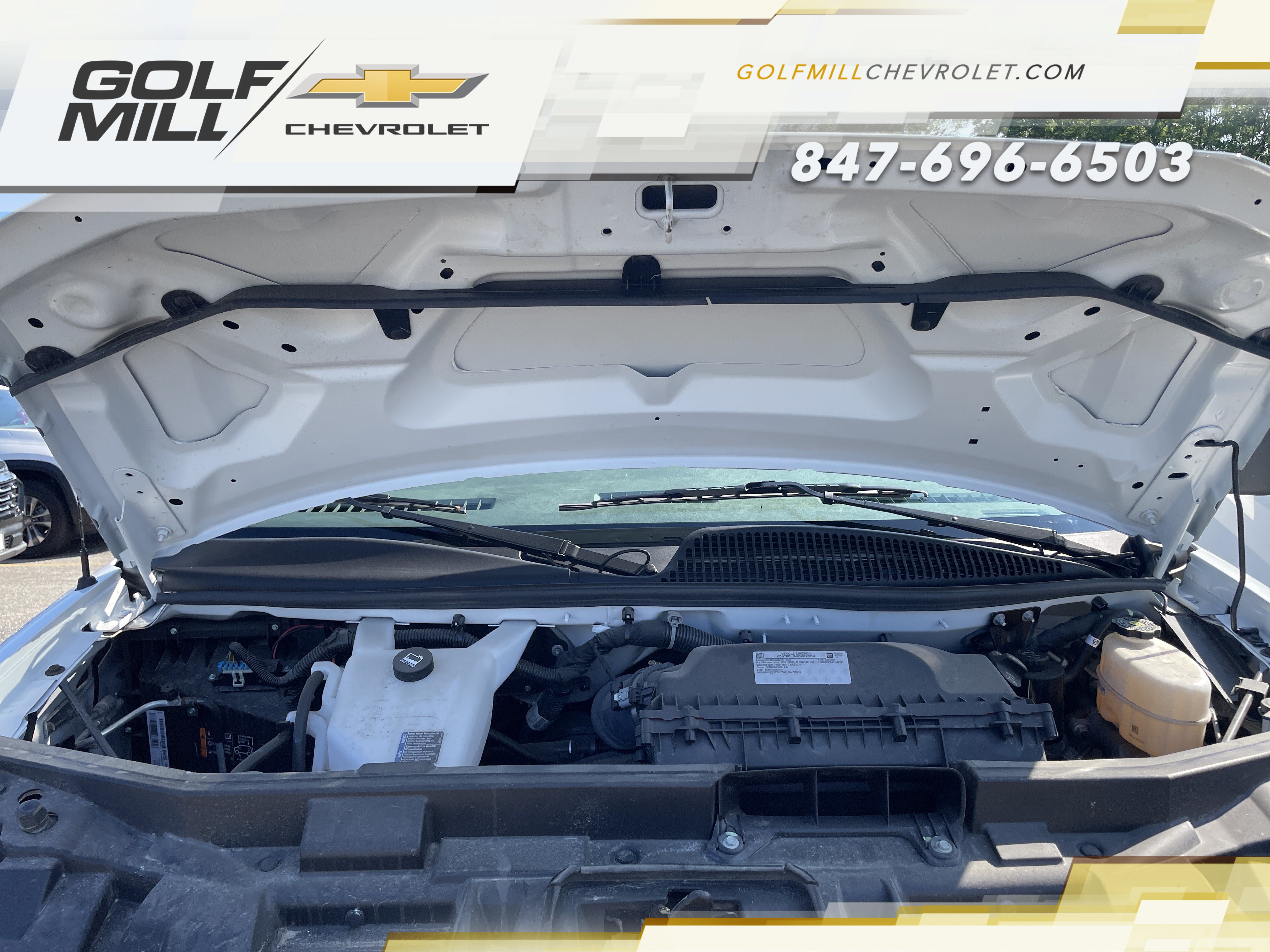 Used 2025 Chevrolet Express 2500 Extended w/ Driver Convenience Package RWD image 9