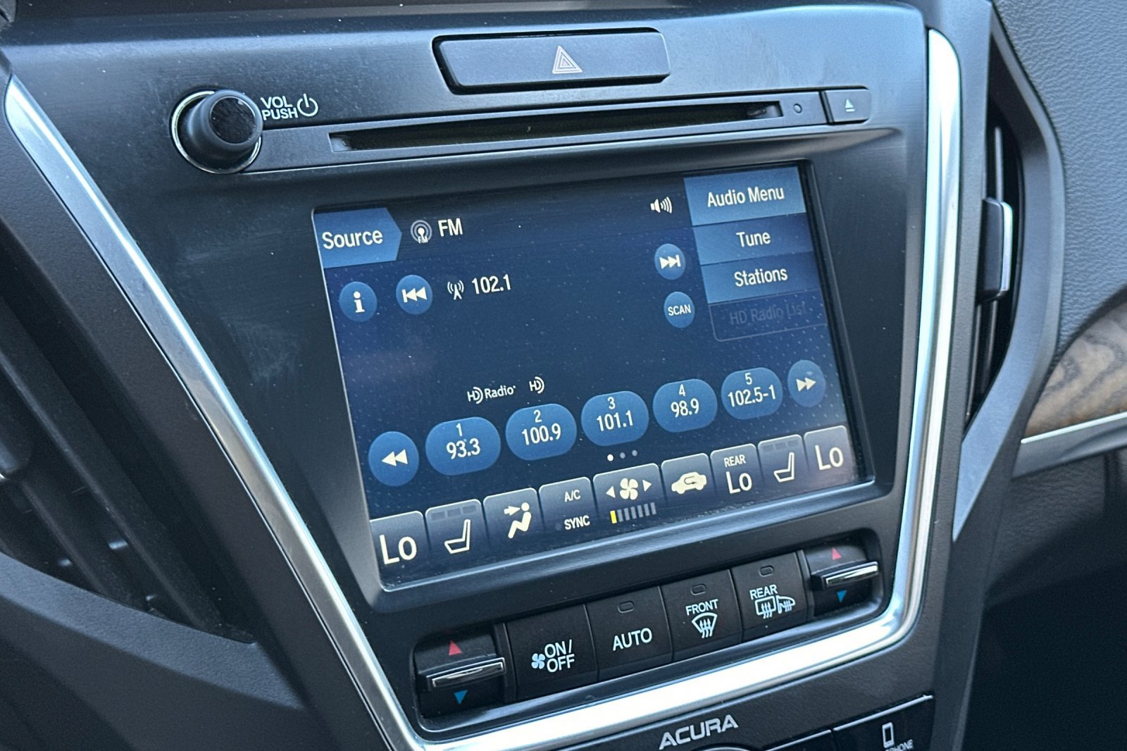 Used 2020 Acura MDX w/ Technology Package AWD/4WD image 27