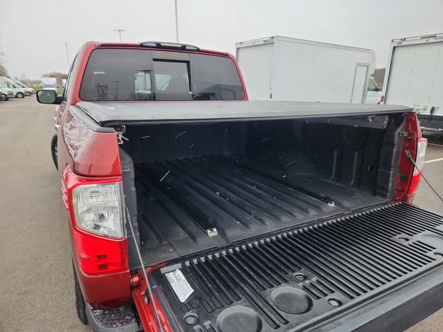 Used 2018 Nissan Titan SL image 34